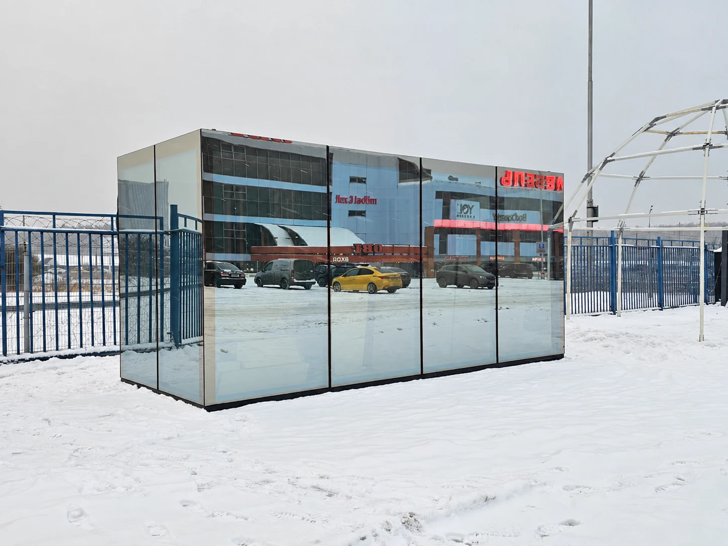 Выставочный образец со структурным остеклением · фото 5